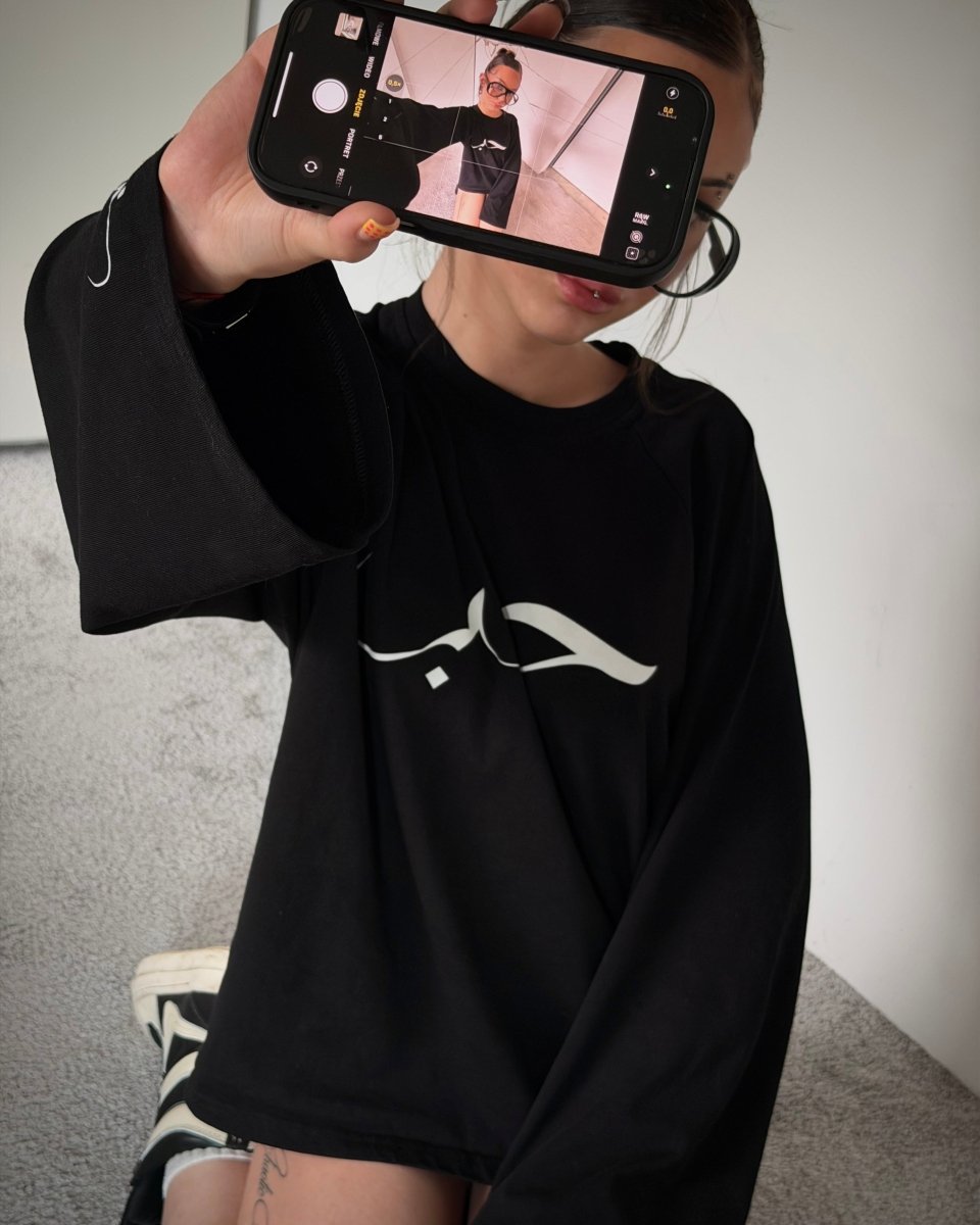 Arabic Black Basic Longsleeve | T-Shirt by Oxycult