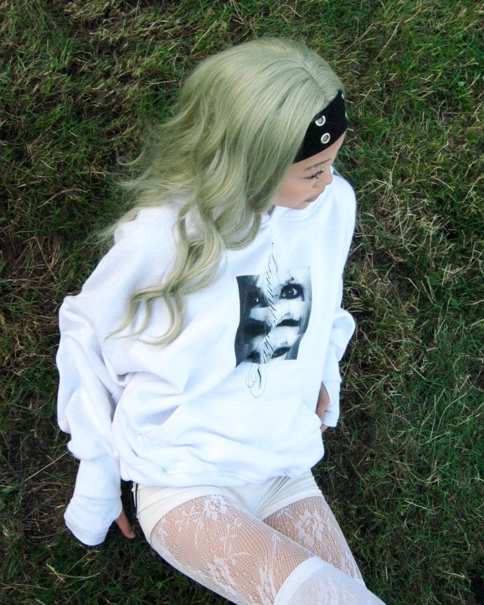 Daydreaming Hoodie White (Preoder) | Hoodies by Oxycult